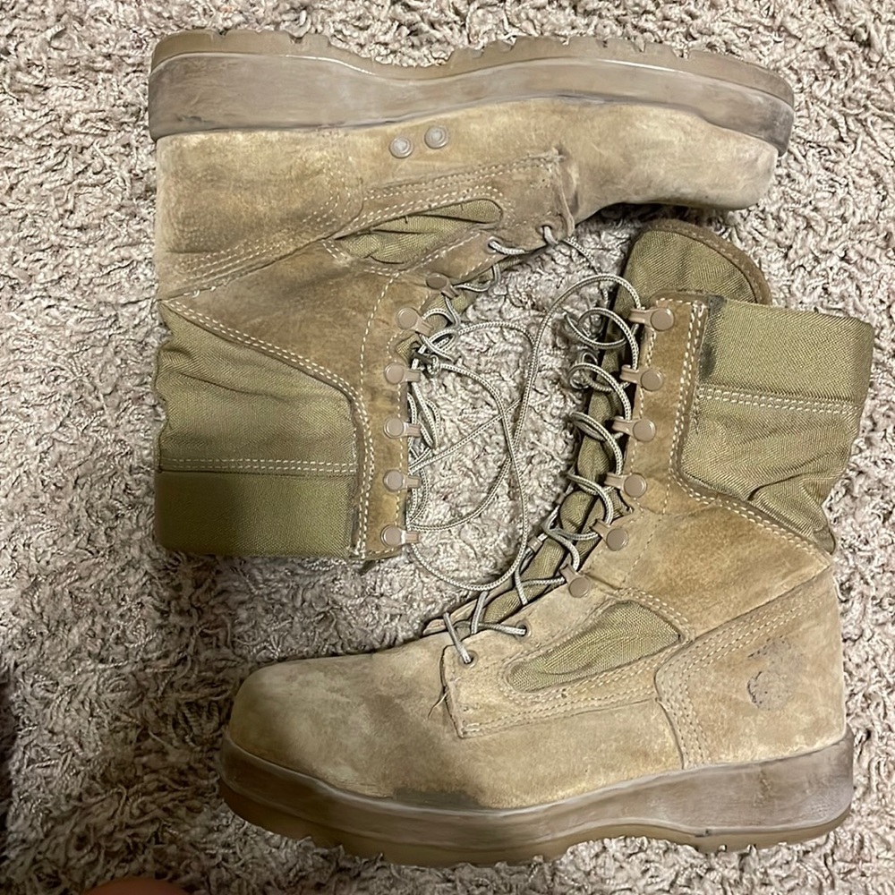 Bates USMC boots with vibram soles